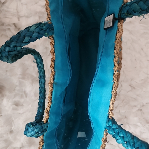 Straw Beach bag brand new with tag,but zipper is off - Picture 5 of 5